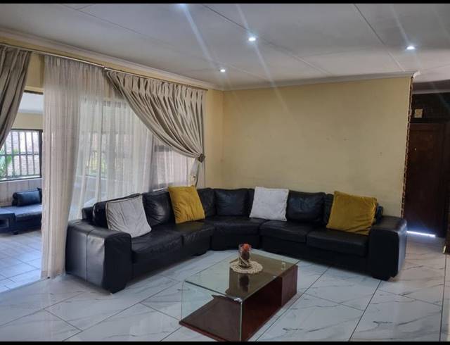 3 BEDROOM HOUSE FOR SALE IN SUNWARD PARK